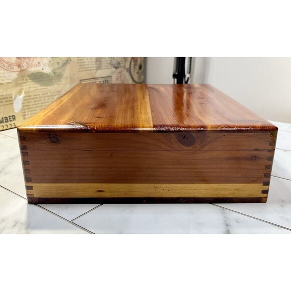 Vintage Cedar Wood Dovetail Trinket Box Boho Primitive Country Farmhouse - Picture 3 of 13